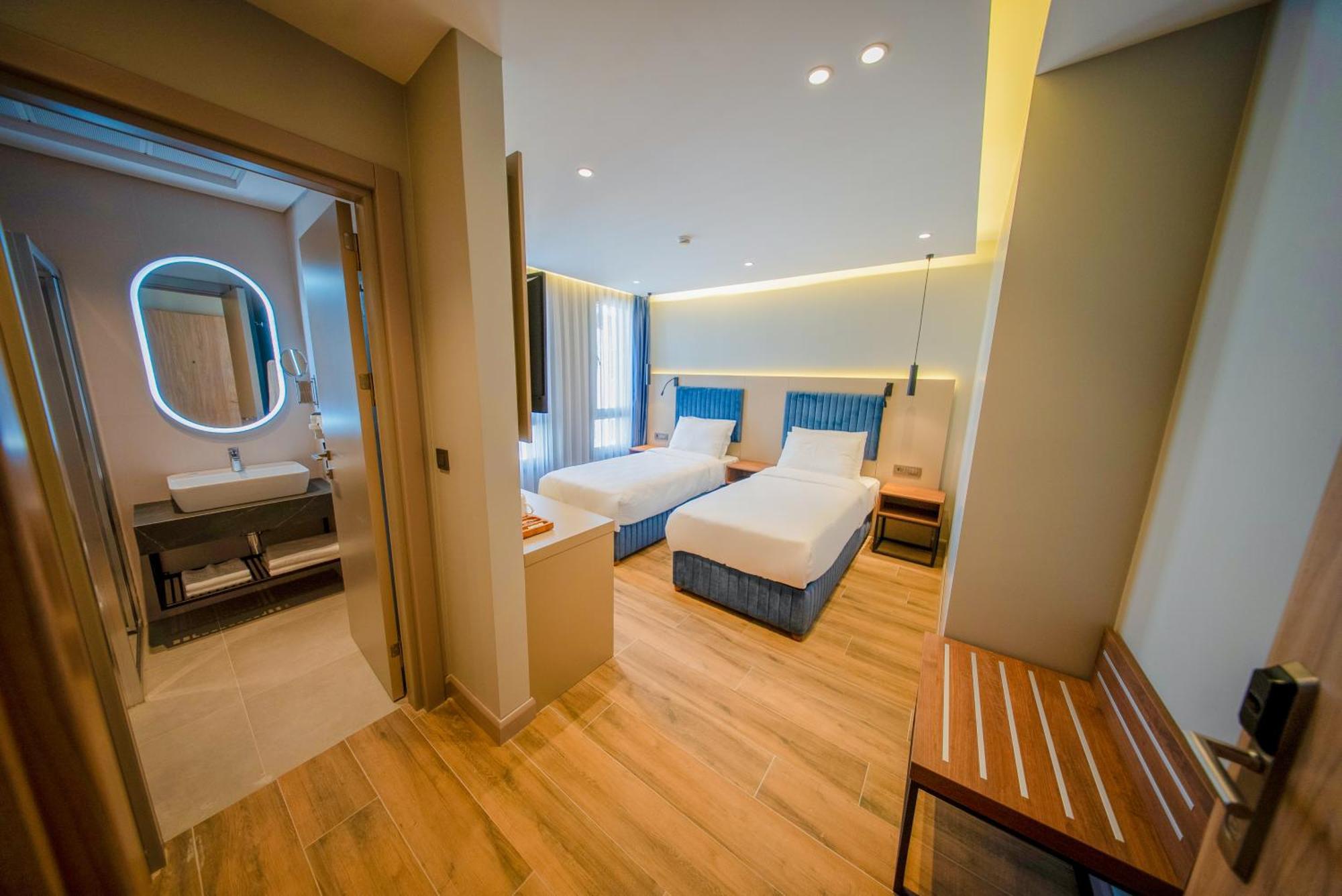 The Palm Bosphorus Hotel Istanbul Exterior foto